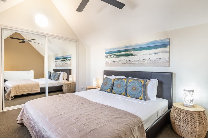 Room 2 of 52