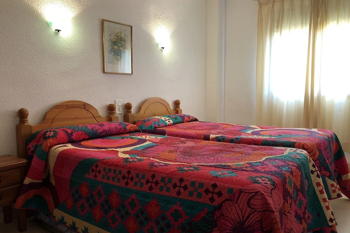 Room 2 of 12