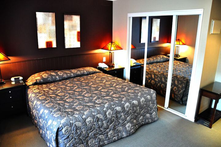 Room 14 of 110