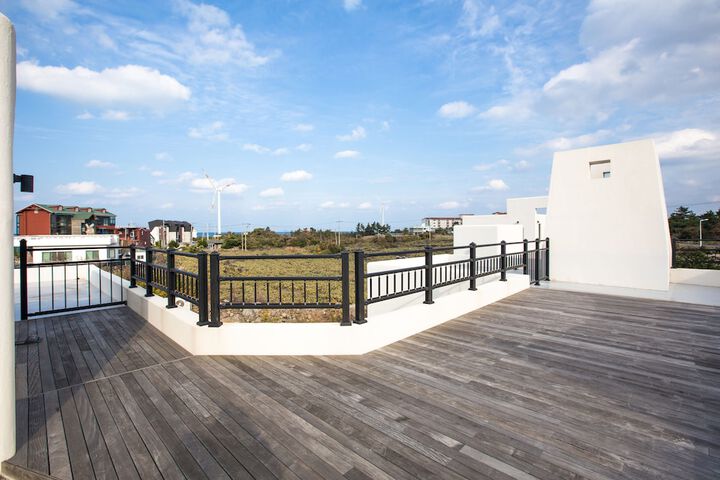 Terrace/Patio 49 of 86