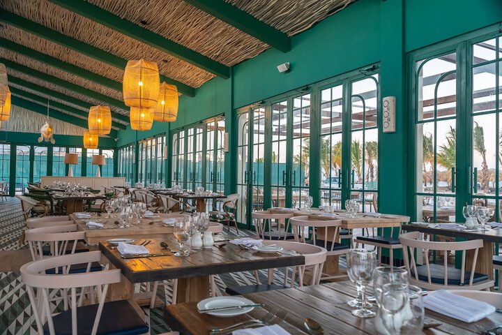 Dining 78 of 147
