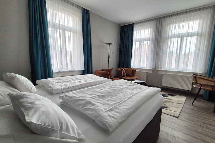 Room 28 of 53