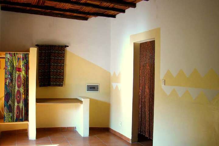 Room 2 of 37