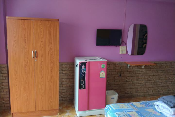 Room 34 of 79