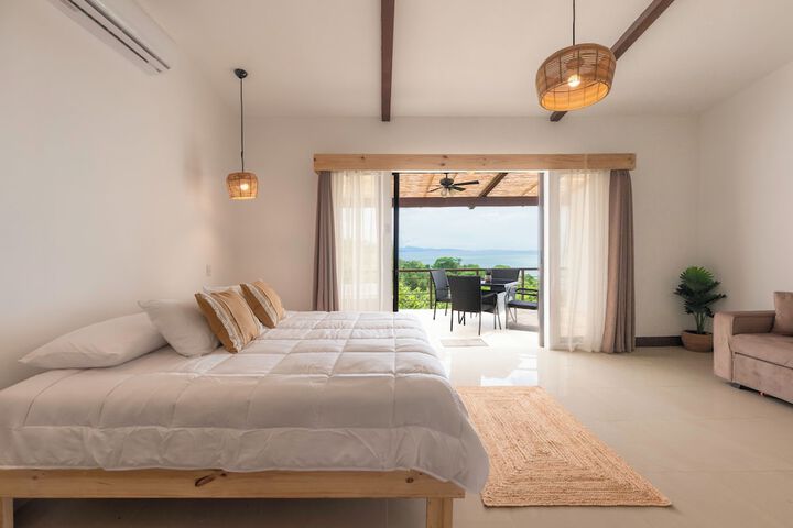 Room 10 of 64