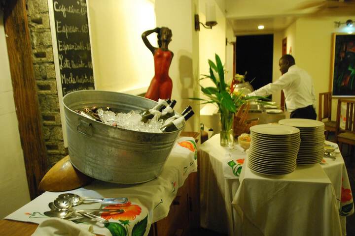 Dining 36 of 57