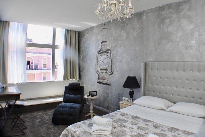 Room 12 of 69