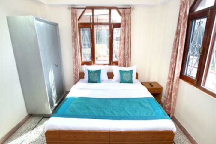 Room 16 of 25