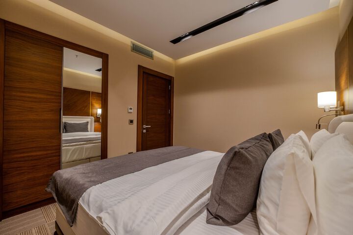 Room 28 of 59