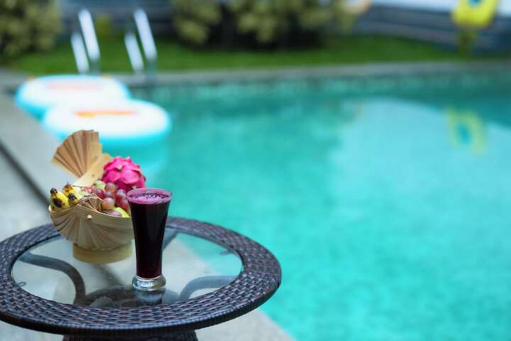 Pool 50 of 76