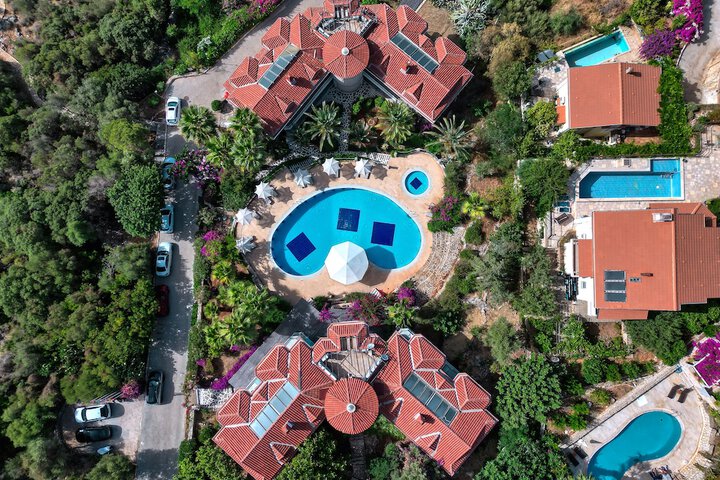 Hotel 84 of 90