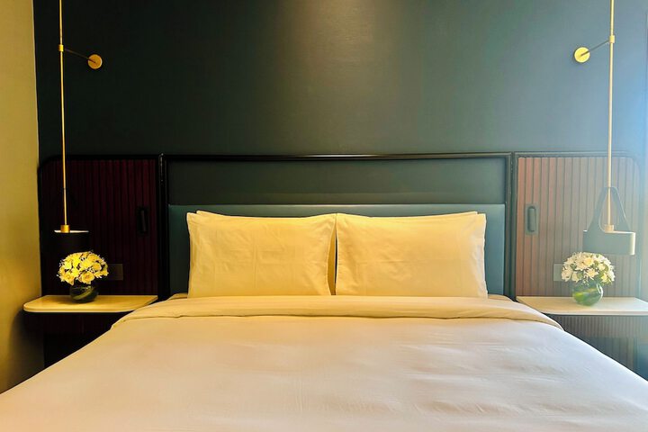 Room 18 of 34