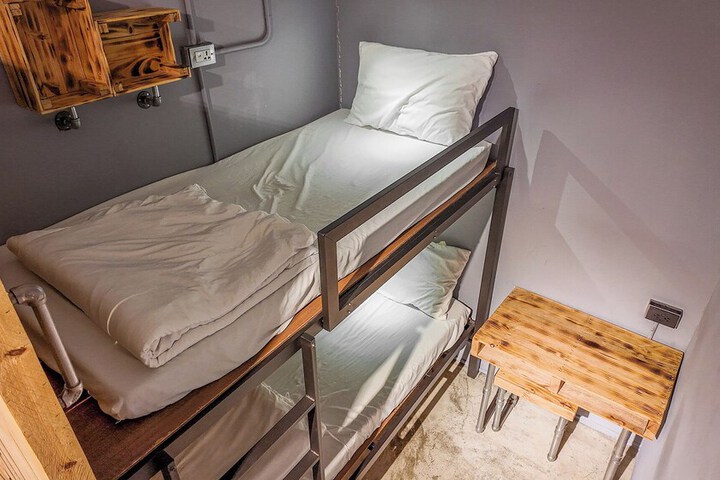 Room 18 of 85