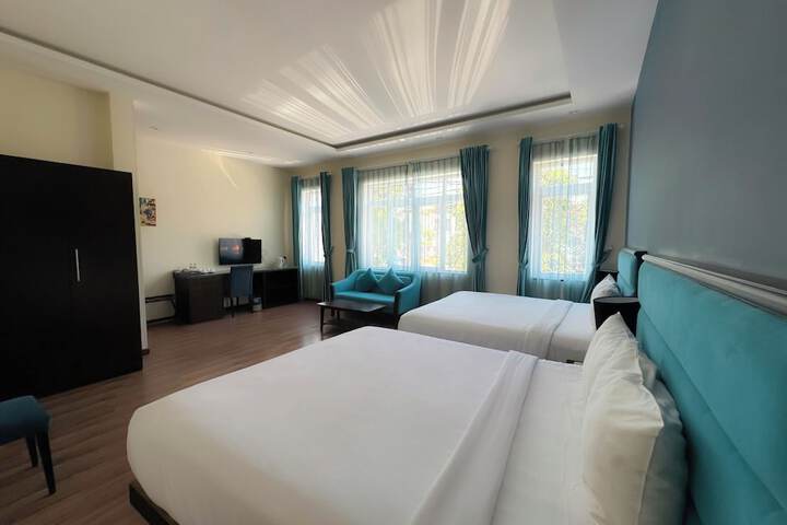 Room 12 of 84