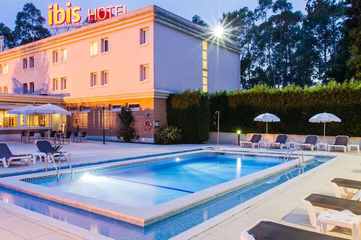 Pools & Facilities