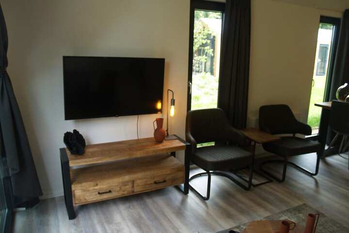 Room 6 of 40