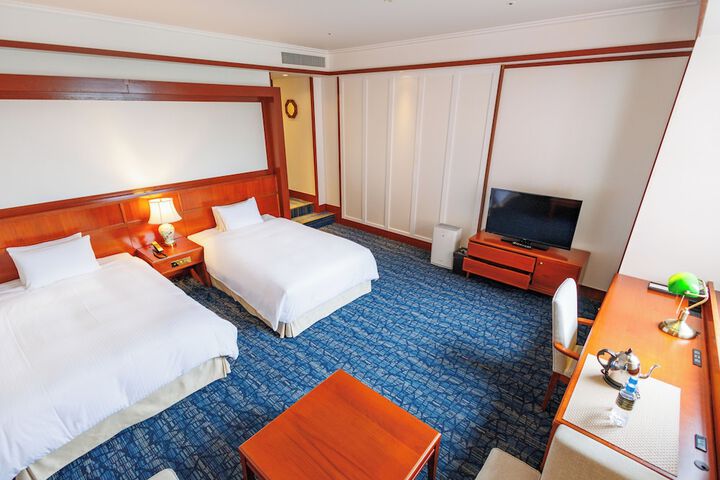 Room 45 of 175
