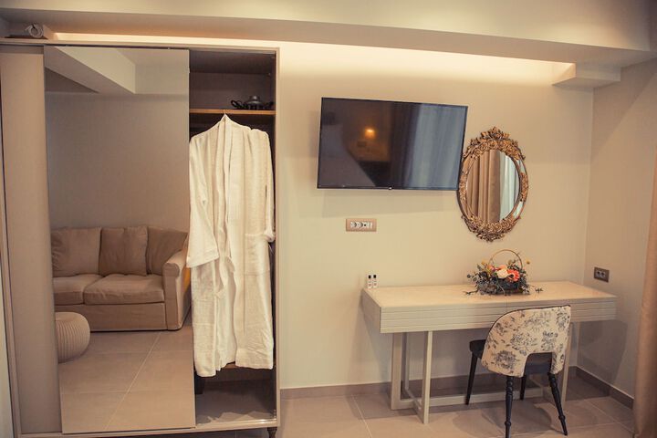 Room 47 of 57