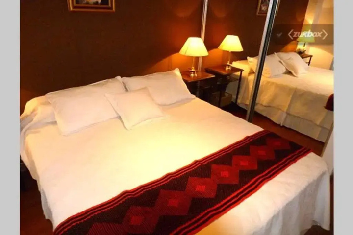 Room 4 of 20