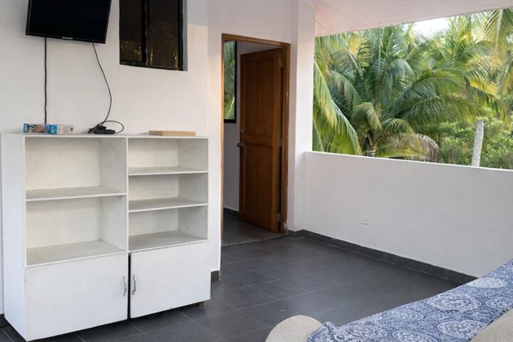 Room 35 of 46