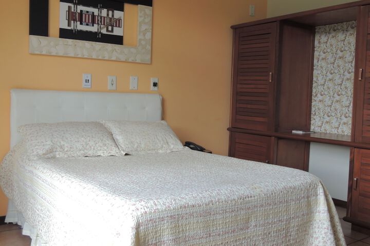 Room 14 of 50