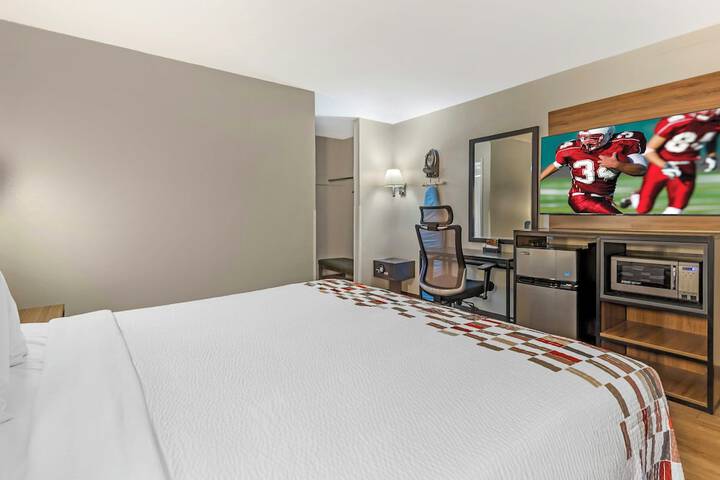 Room 15 of 33