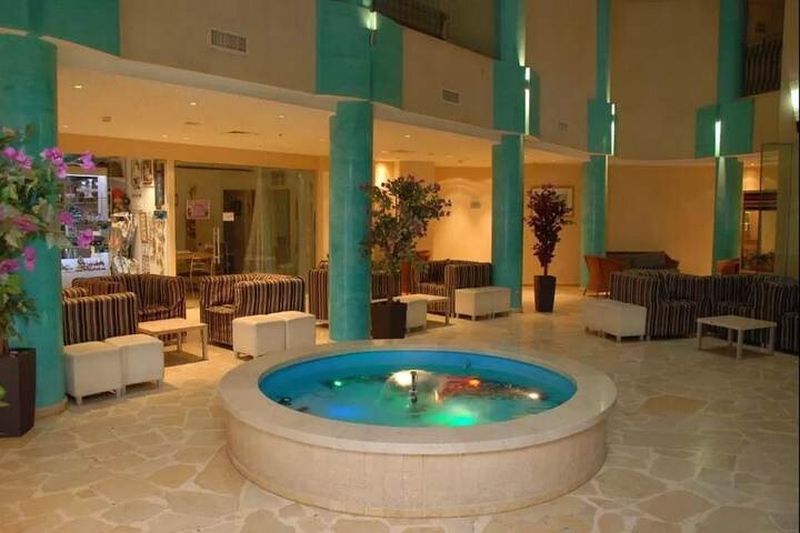Hotel Interior 6 of 31