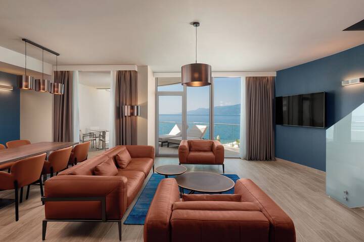 Room 40 of 101