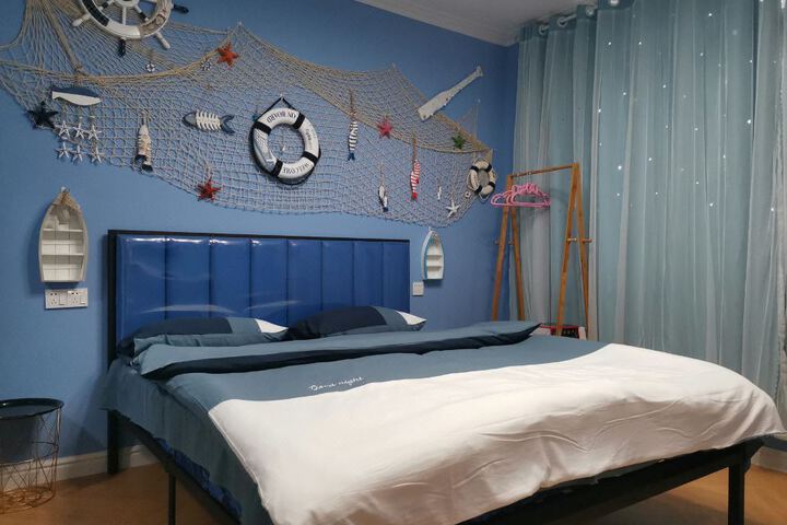 Fengshan Xinyi Theme Hotel