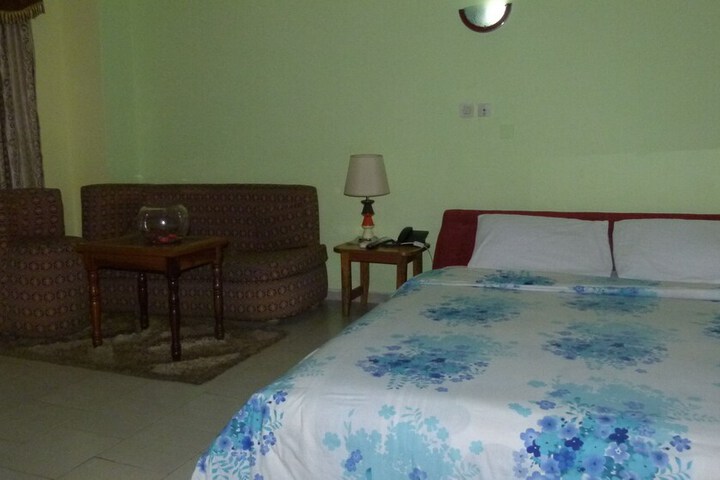 Room 3 of 23