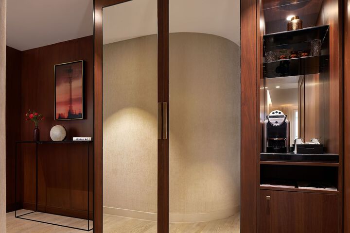 Room amenity