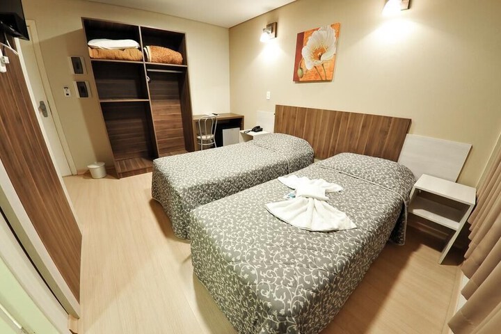 Room 14 of 38