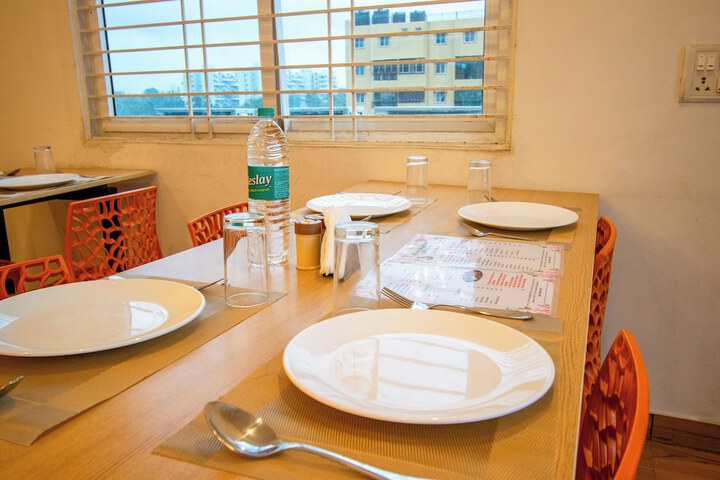 Dining 41 of 61