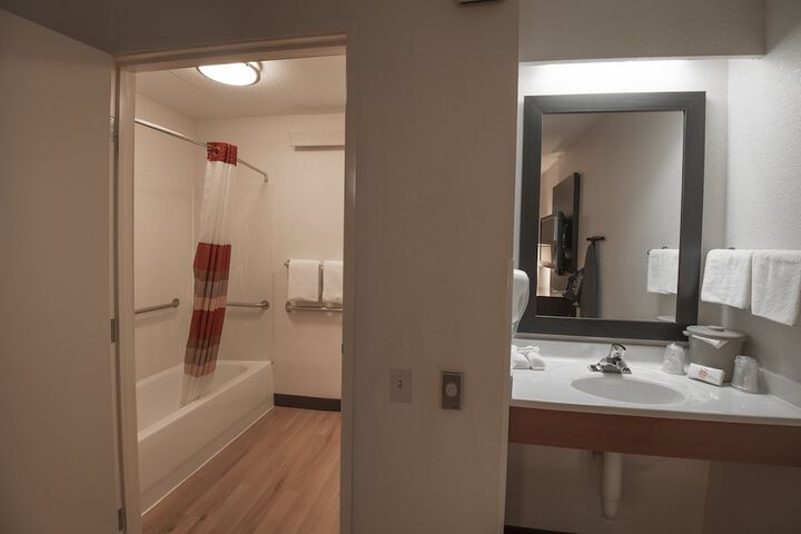ADA Accessible Superior King (12 of 22)