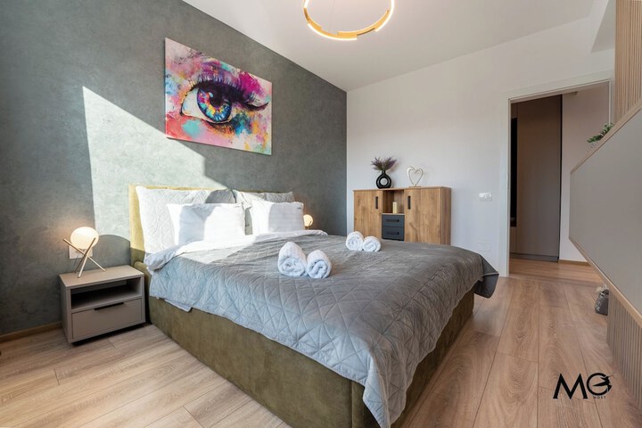 Room 55 of 653
