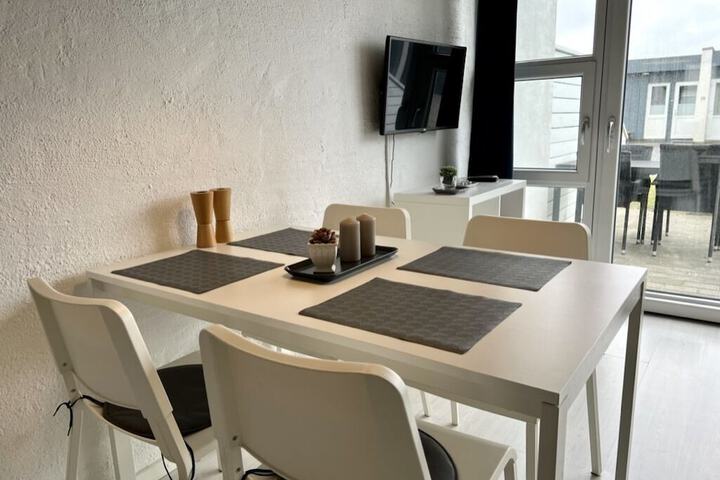 Room 6 of 41