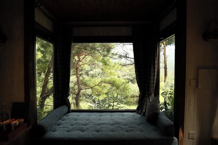 Room 10 of 172