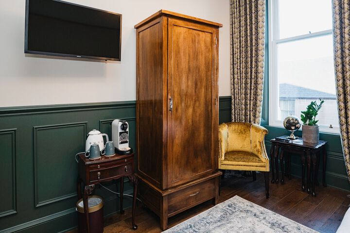 Room 89 of 146