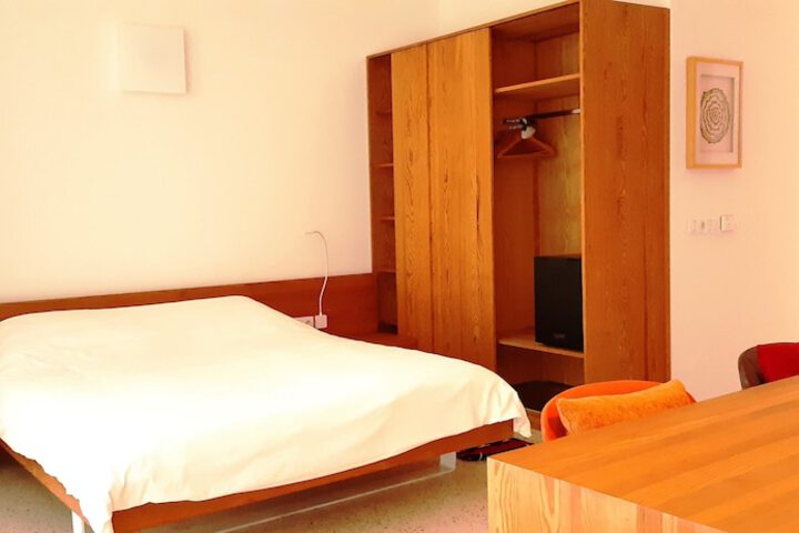 Room 15 of 54