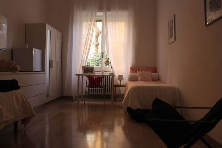 Room 9 of 40