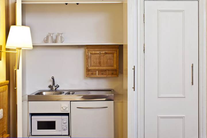 Private kitchenette