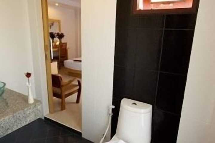 Room 13 of 29