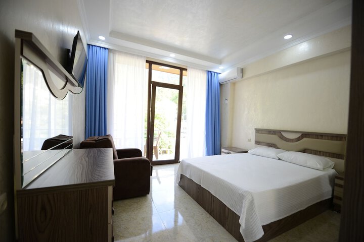 Room 14 of 35