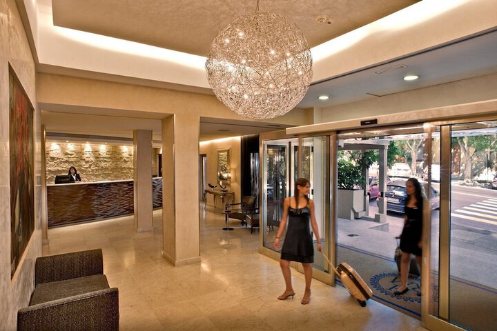 Entrance & Lobby