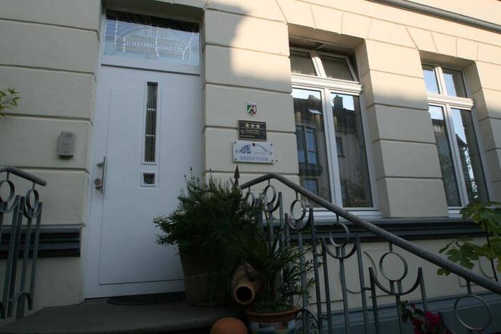 HOTEL AM KASTELL