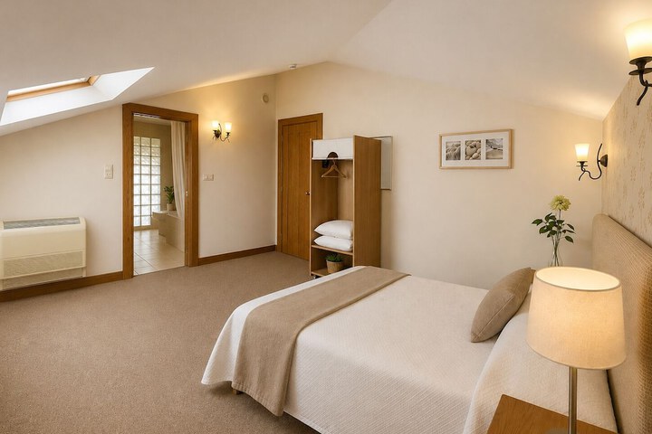 Room 2 of 60