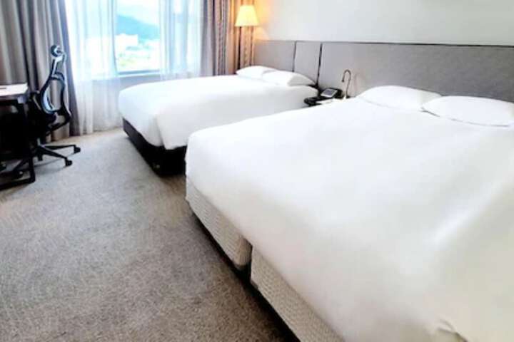 Room 7 of 39