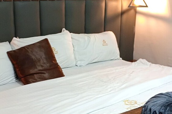 Room 9 of 41