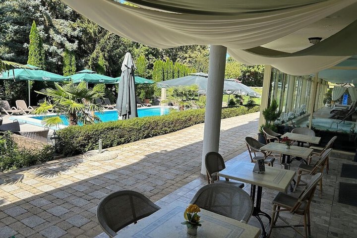 Pool 54 of 69