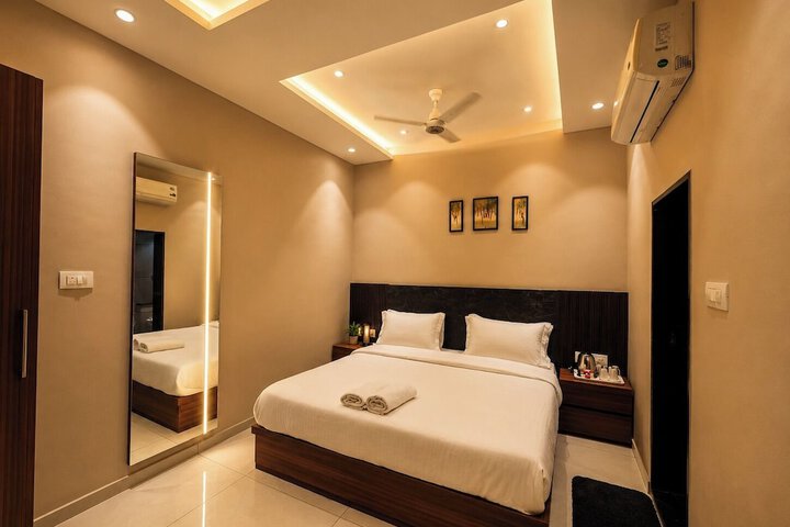 Room 10 of 21